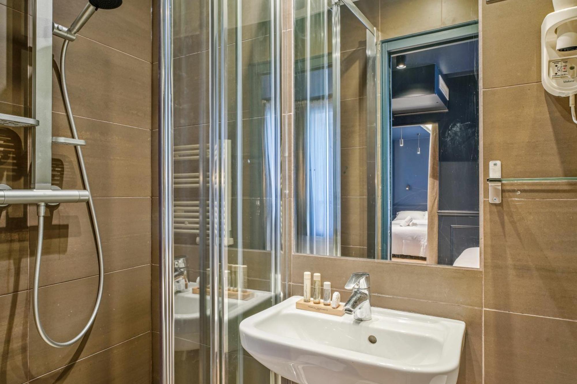 Hotel Clemence Paryż Zewnętrze zdjęcie